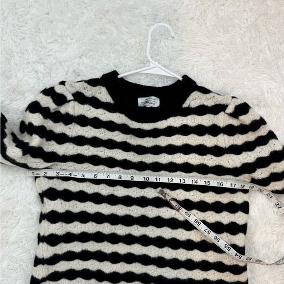 & OTHER STORIES Scalloped Crochet Merino Jumper - Picture 8 of 12